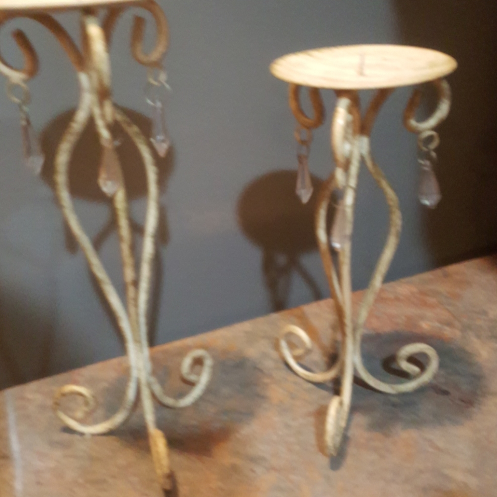 SET OF CANDLE HOLDERS
